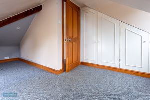 Bedroom- click for photo gallery